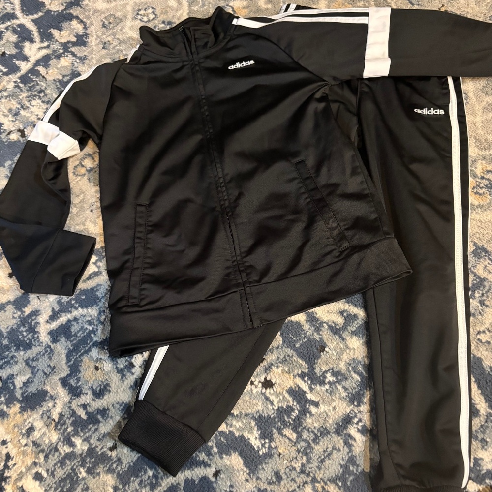 Adidas warm up suit size 7
